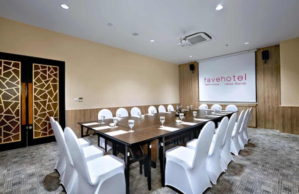 Metting Room Fave Hotel Tasikmalaya