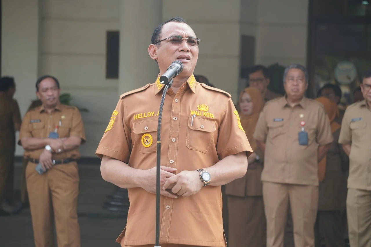 Wali Kota Cilegon meminta para pejabat tingkat III memaksimalkan anggaran atau berisiko dimutasi. Fokus pada efisiensi dan pembangunan